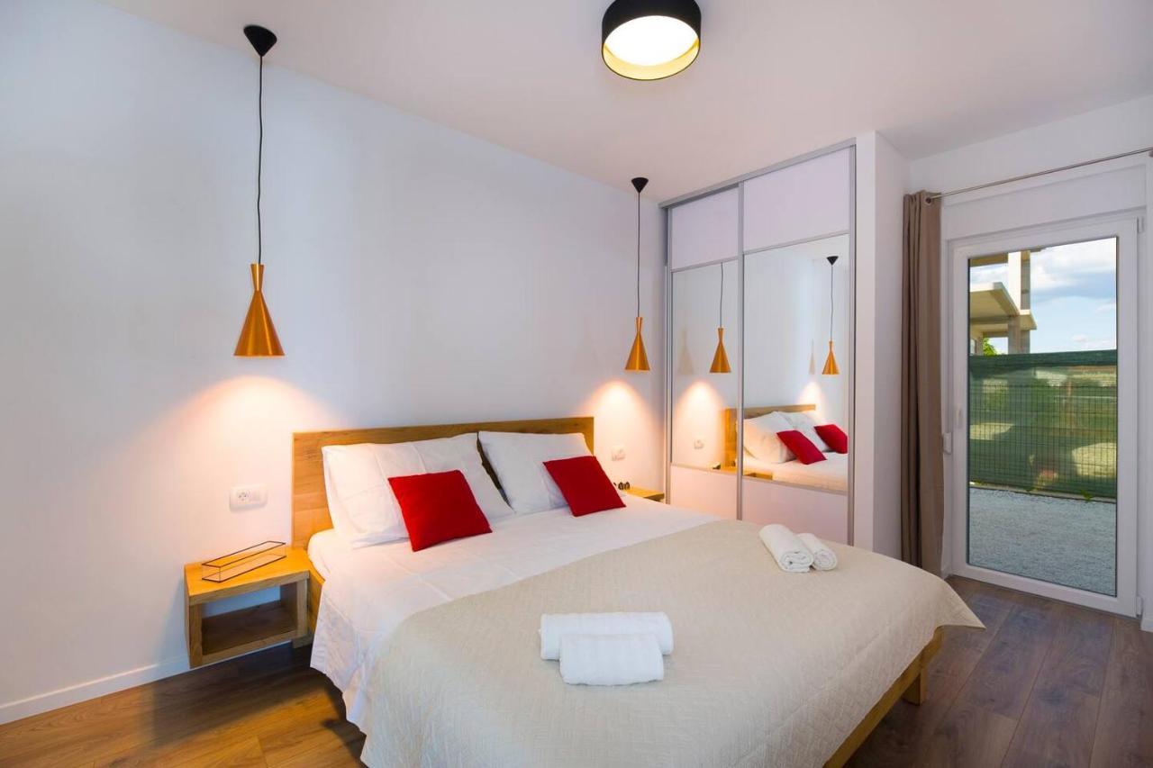 Apartments Bulli Trogir Luaran gambar