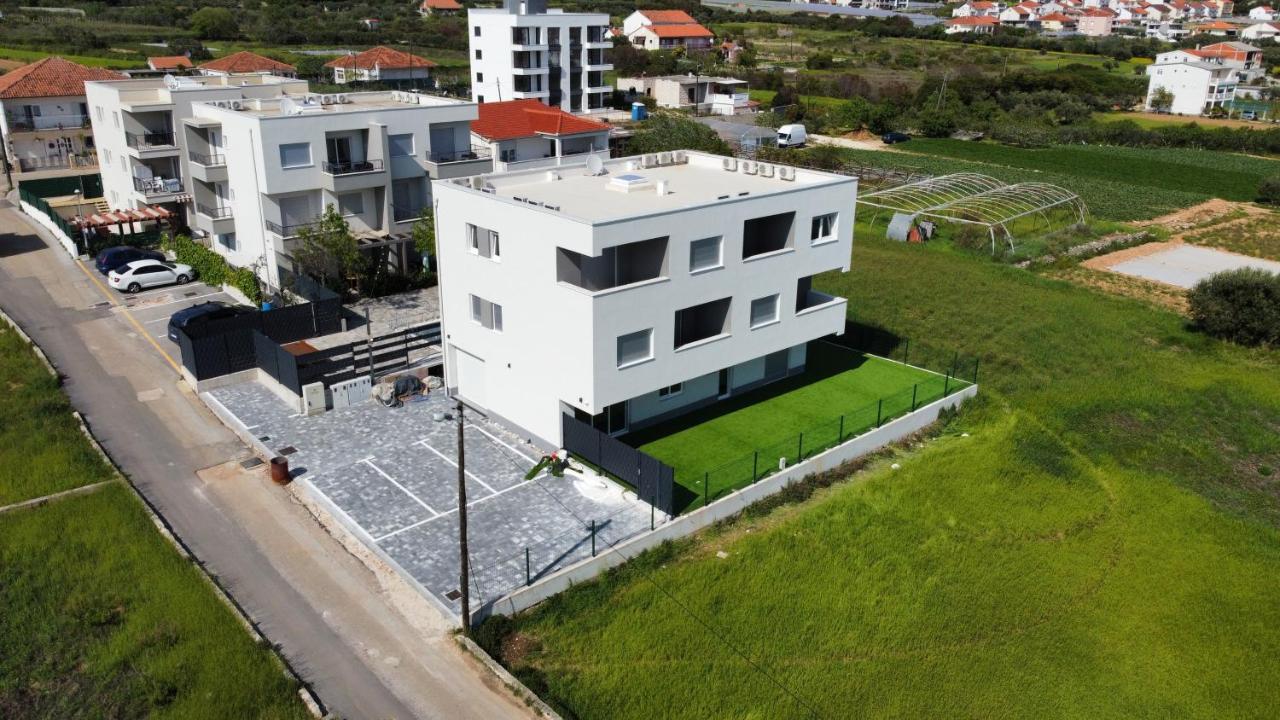 Apartments Bulli Trogir Luaran gambar