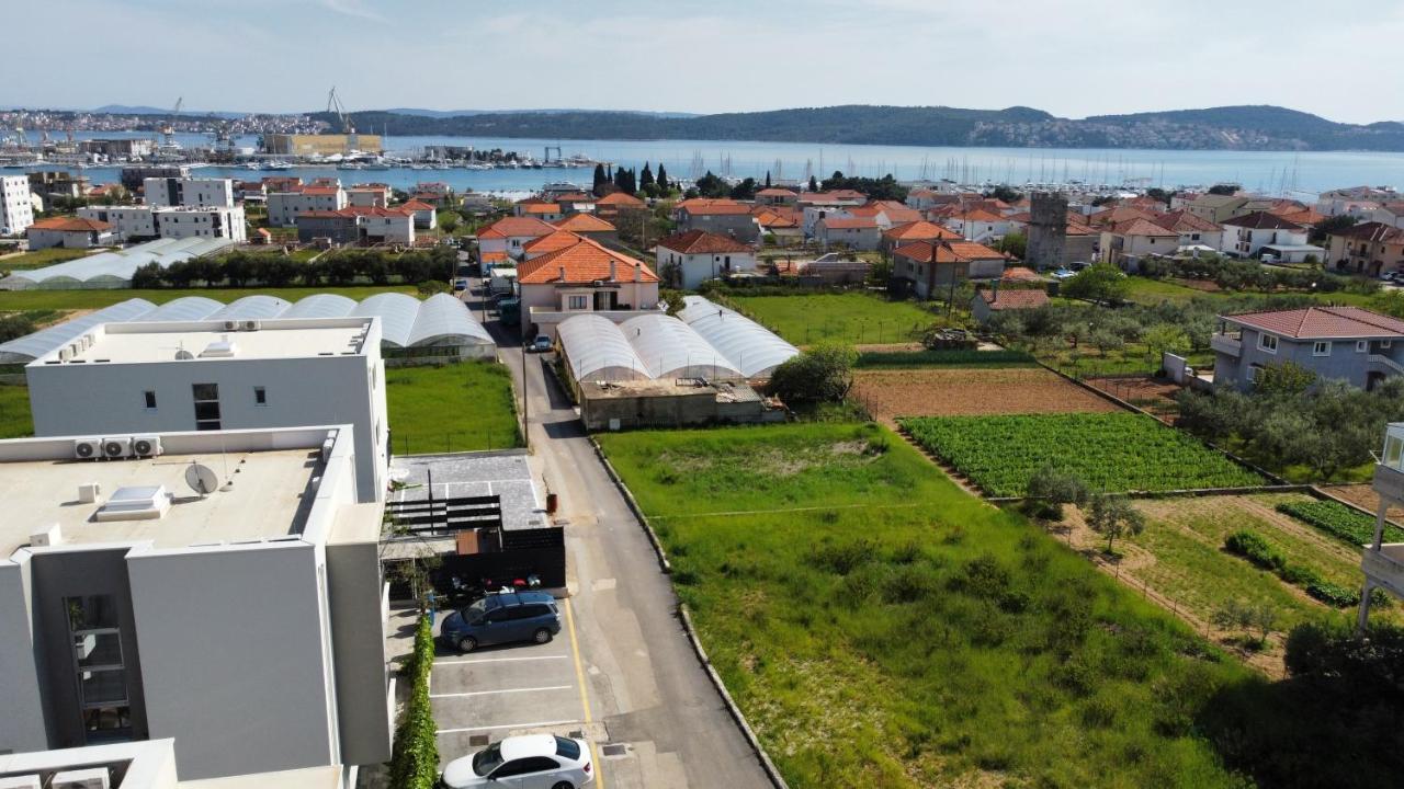 Apartments Bulli Trogir Luaran gambar